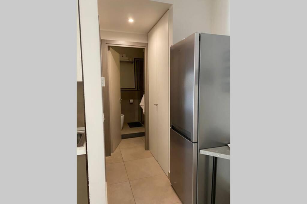 B&B Piano1 Interno5 - Accogliente E Moderno Bilocale Vicino Al Centro Salerno Bagian luar foto