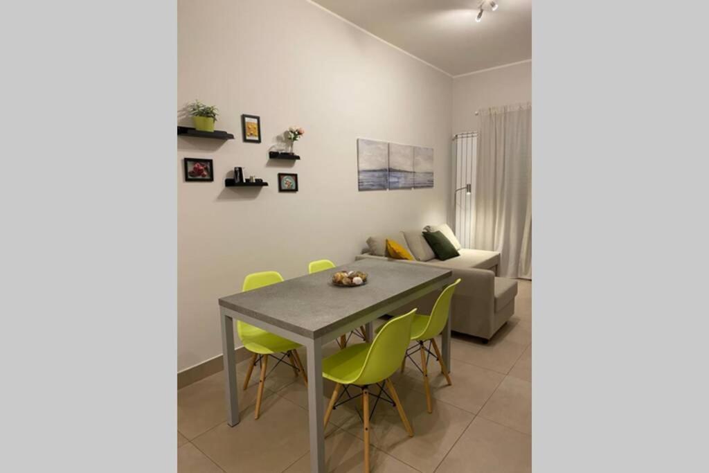 B&B Piano1 Interno5 - Accogliente E Moderno Bilocale Vicino Al Centro Salerno Bagian luar foto